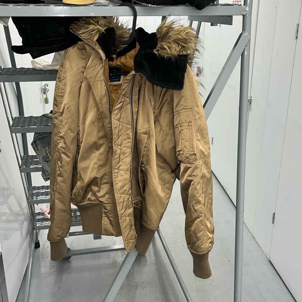 Gap crop coat with a fake fur